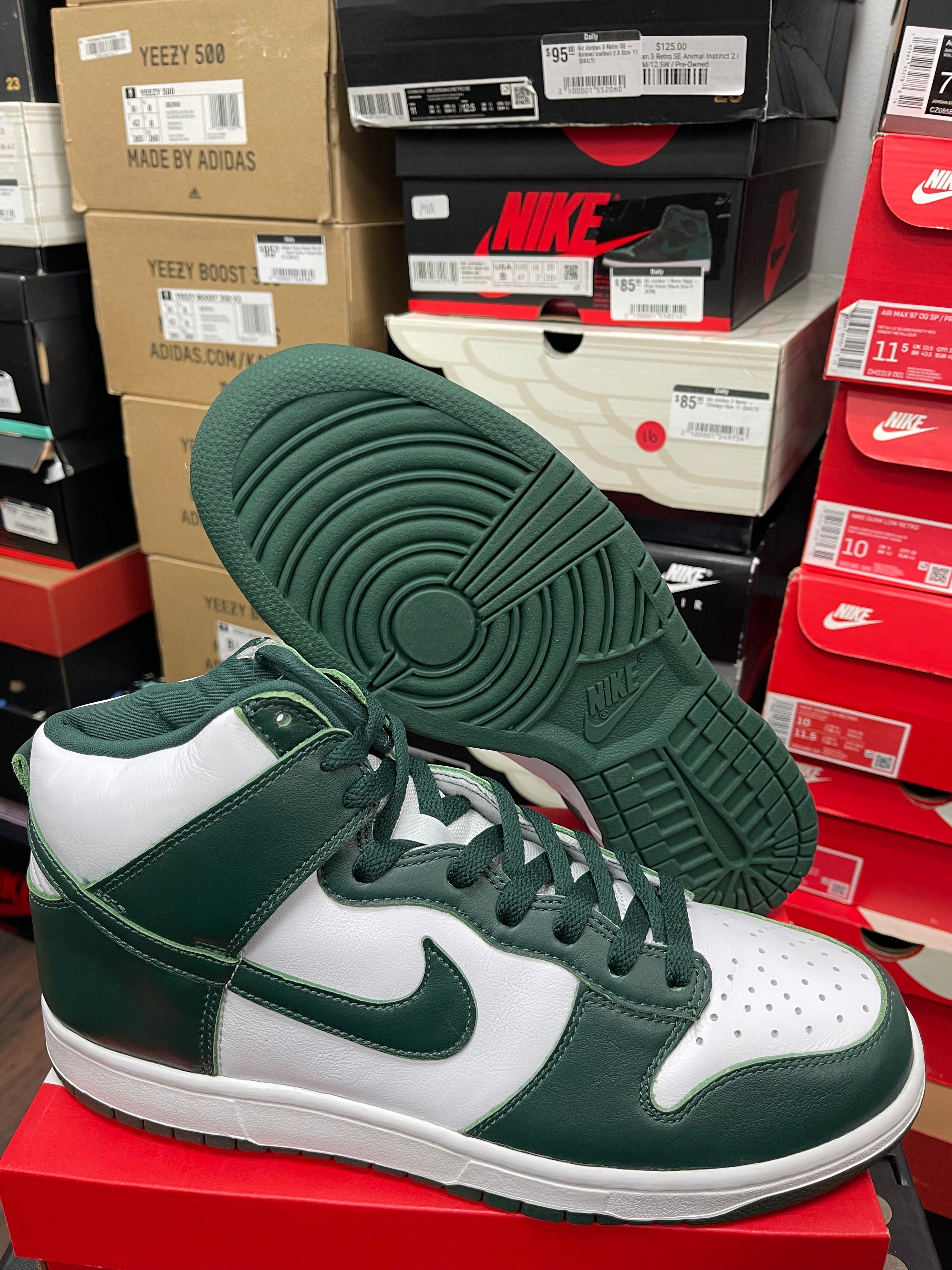 Dunk High ‘ Spartan Green ‘ Size 10.5