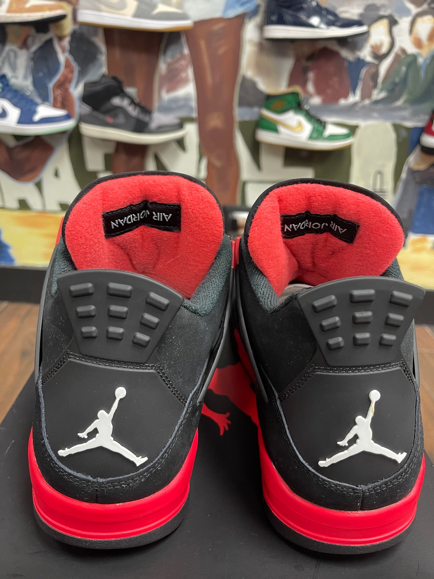 Air Jordan Retro 4 ‘ Red Thunder ‘ Size 11.5
