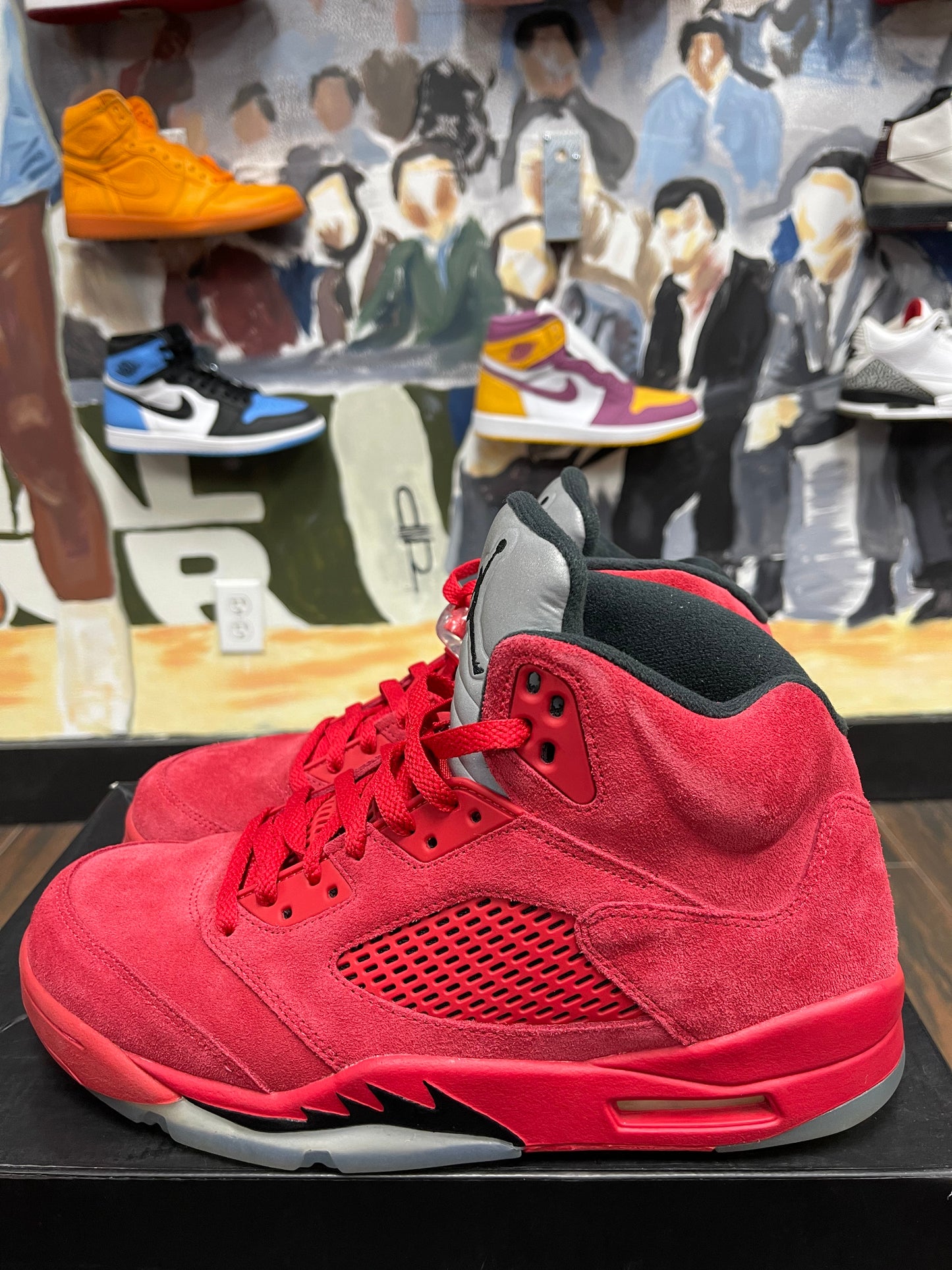 Air Jordan Retro 5 ‘ Red Suede ‘ size 10